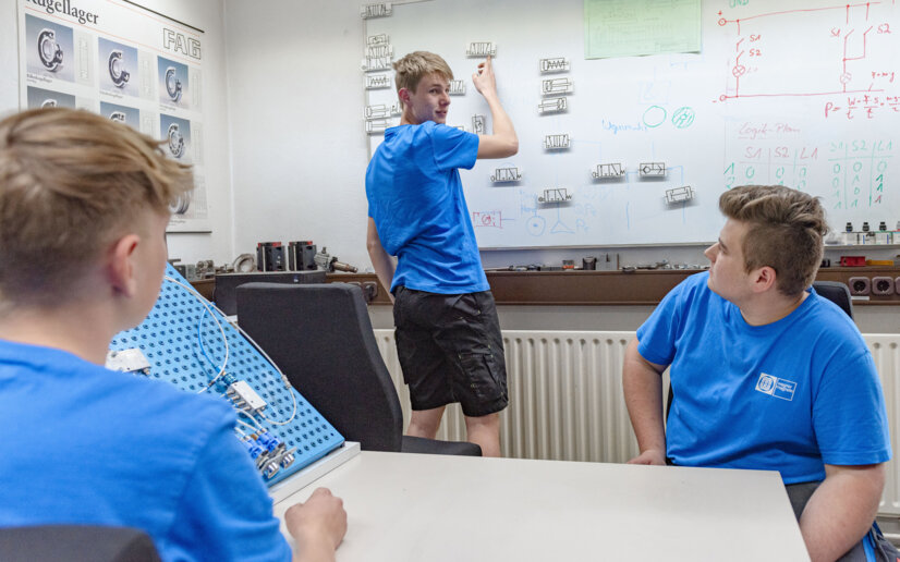 WAGNER MAGNETE, Ausbildung, Magnettechnik, Industriemechaniker, Industriekaufleute, Ausbildungsberufe, Karriere, Schnupperpraktikum, Berufseinstieg, technische Ausbildung, kaufmännische Ausbildung, zukunftsorientierte Karriere, IHK-anerkannter Ausbildungsbetrieb, Ausbildungsplatz Magnettechnik